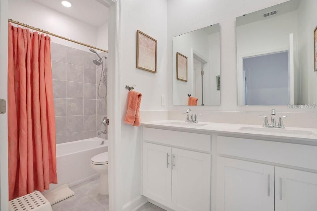 Image 26 of property listing at 5223 DAGENHAM DRIVE, Davenport, FL 33837