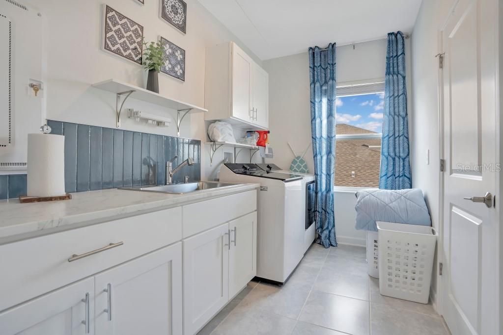 Image 33 of property listing at 5223 DAGENHAM DRIVE, Davenport, FL 33837