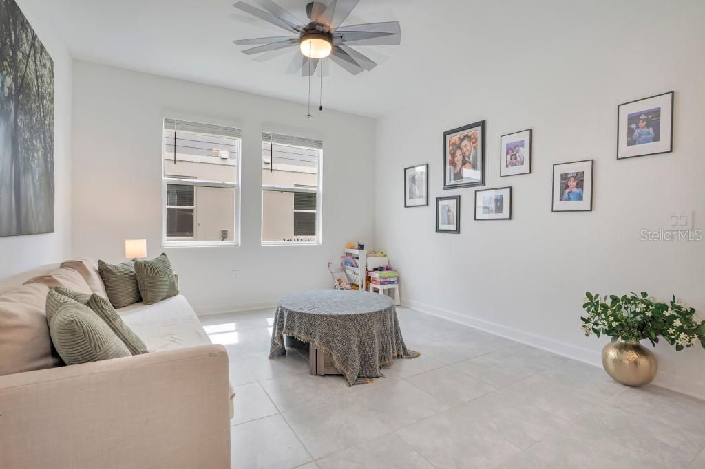 Image 6 of property listing at 5223 DAGENHAM DRIVE, Davenport, FL 33837