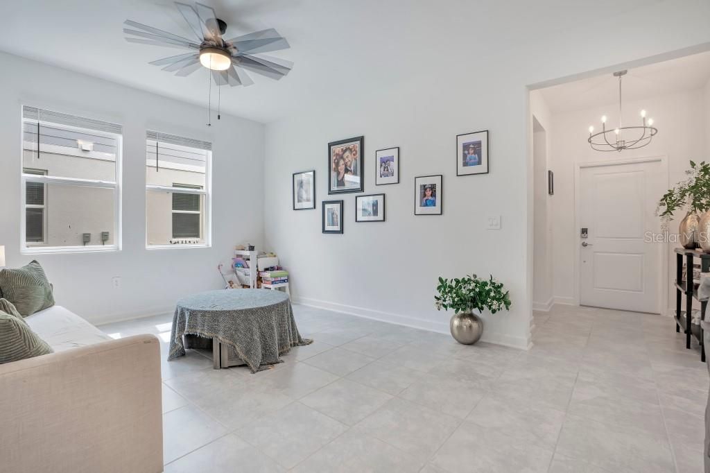 Image 7 of property listing at 5223 DAGENHAM DRIVE, Davenport, FL 33837