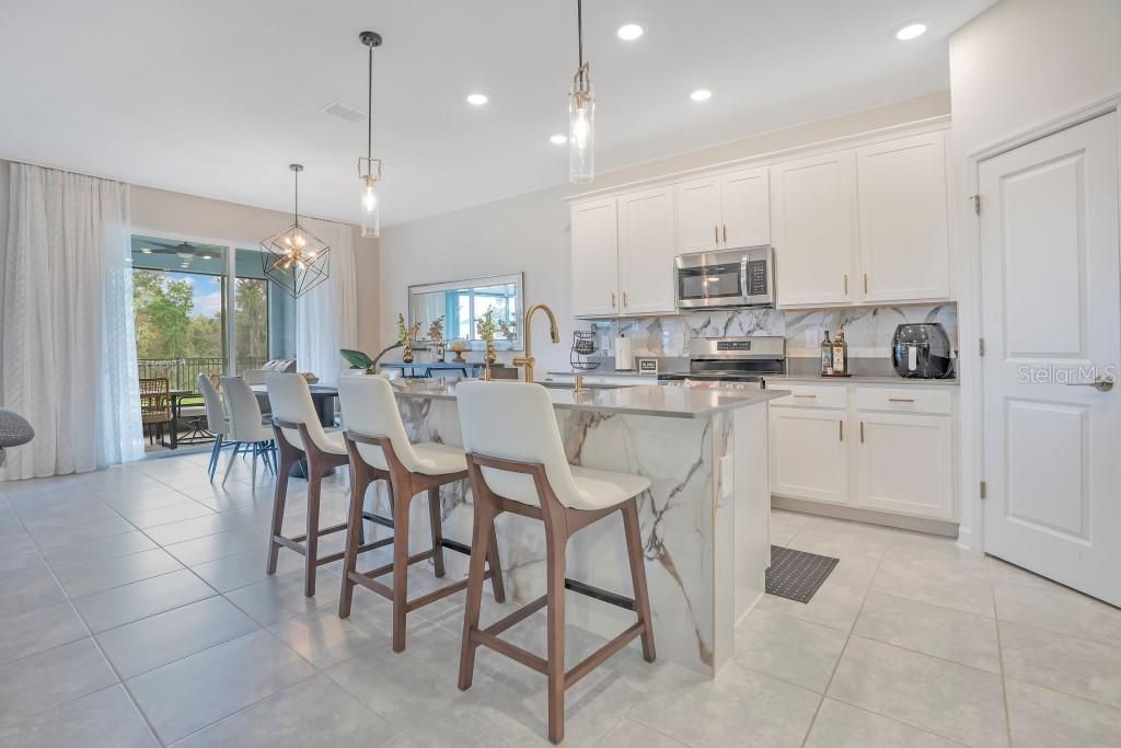 Image 9 of property listing at 5223 DAGENHAM DRIVE, Davenport, FL 33837