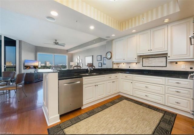 7575 Pelican Bay BLVD # 807, Naples, FL 34108