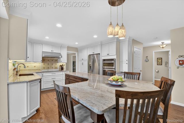 721 Remington Court, Commerce Charter Township, MI 48382