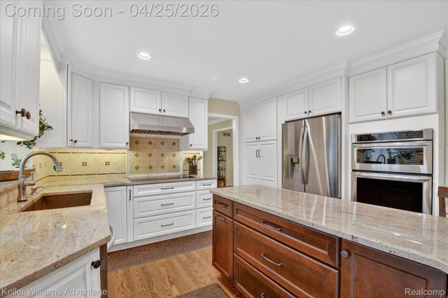 721 Remington Court, Commerce Charter Township, MI 48382