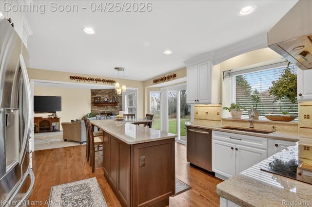 721 Remington Court, Commerce Charter Township, MI 48382