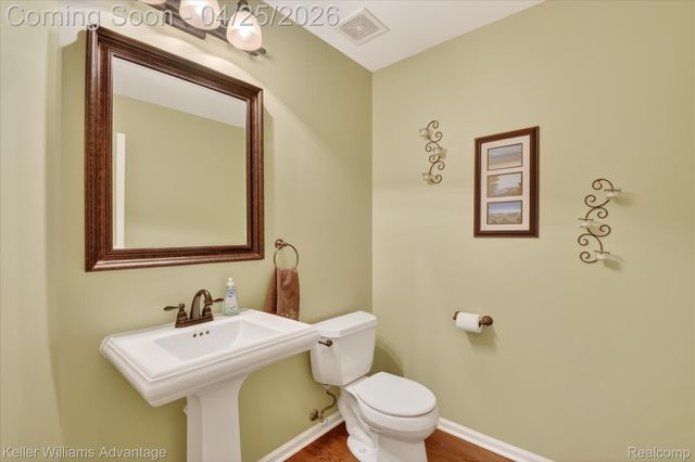 721 Remington Court, Commerce Charter Township, MI 48382