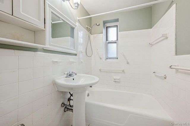 1 Oakridge Place 1G, Eastchester, NY 10709