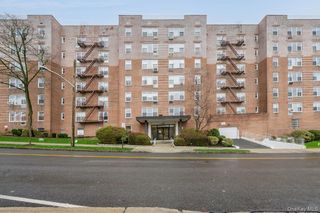 1 Oakridge Place 1G, Eastchester, NY 10709