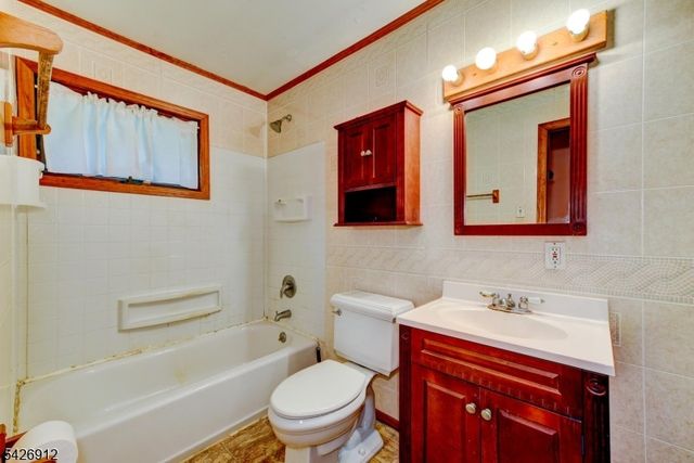 93 State Rt 284, Wantage Twp., NJ 07461