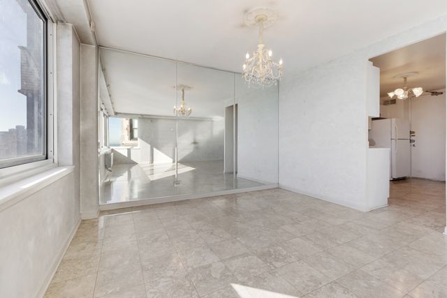 1440 N Lake Shore Drive 21H, Chicago, IL 60610