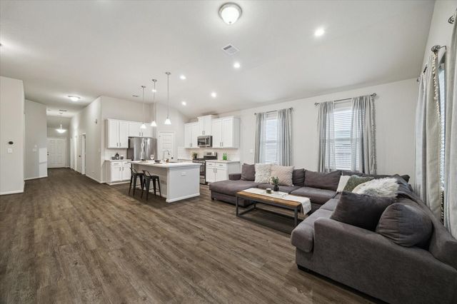 14603 Rain Tree Drive, Mont Belvieu, TX 77523