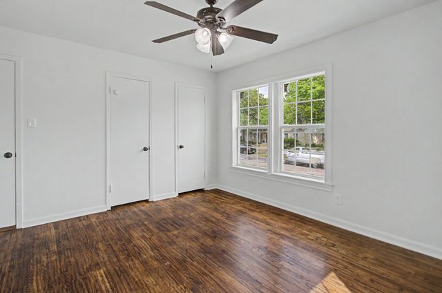 122 W 11th Street, Irving, TX 75060