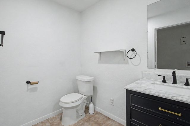 122 W 11th Street, Irving, TX 75060