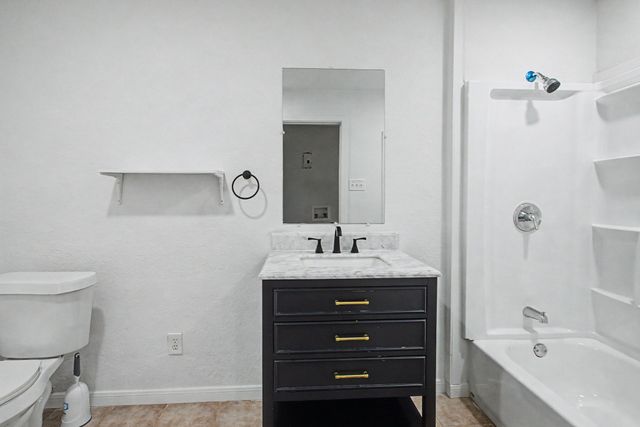 122 W 11th Street, Irving, TX 75060