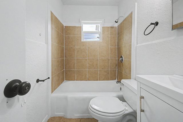 122 W 11th Street, Irving, TX 75060