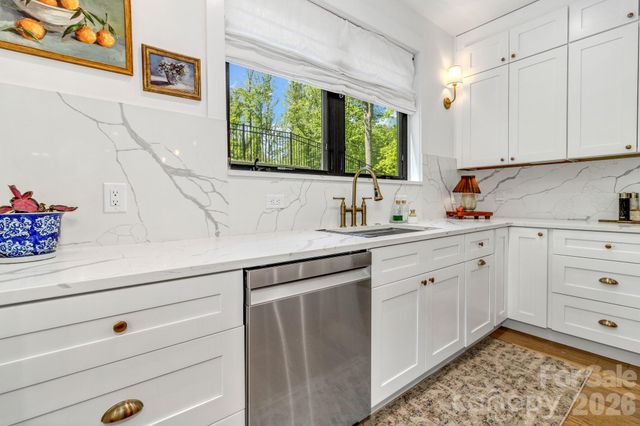 108 Poplar Green Way, Asheville, NC 28806