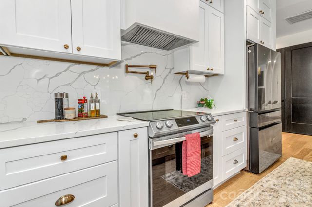 108 Poplar Green Way, Asheville, NC 28806