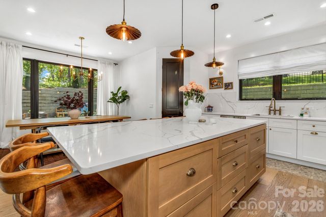 108 Poplar Green Way, Asheville, NC 28806