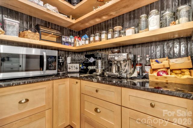 108 Poplar Green Way, Asheville, NC 28806