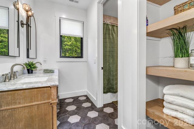 108 Poplar Green Way, Asheville, NC 28806