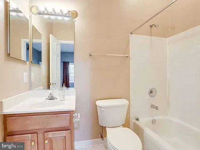 13642 CEDAR RUN LN, Herndon, VA 20171