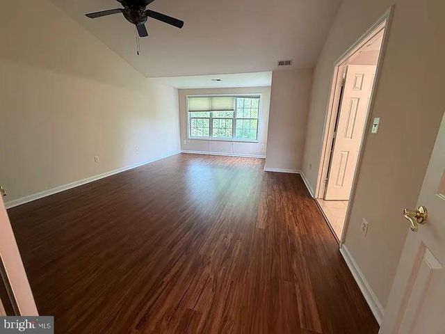 13642 CEDAR RUN LN, Herndon, VA 20171