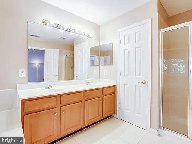 13642 CEDAR RUN LN, Herndon, VA 20171