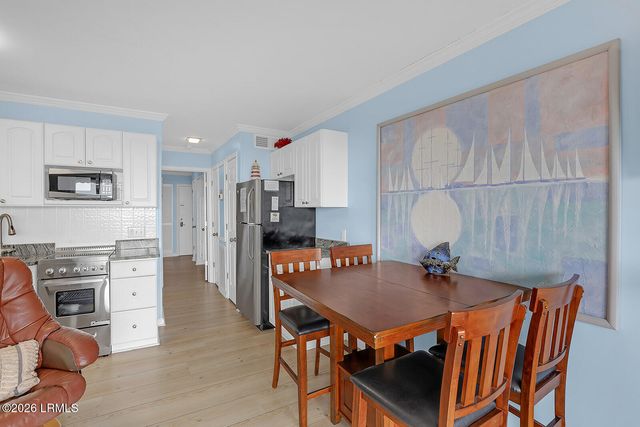 40 Folly Field Rd Apt A325, Hilton Head Island, SC 29928