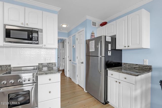 40 Folly Field Rd Apt A325, Hilton Head Island, SC 29928