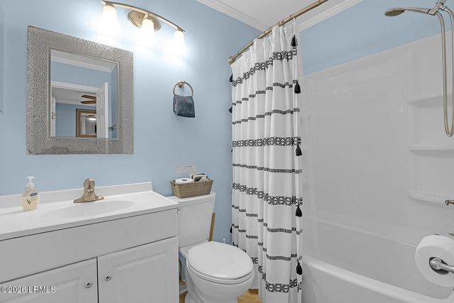 40 Folly Field Rd Apt A325, Hilton Head Island, SC 29928