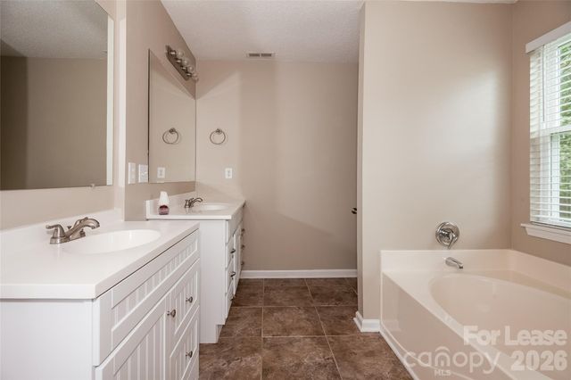 8625 Flowers Court, Charlotte, NC 28215