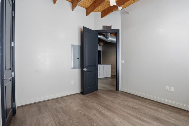 928 Lipscomb Street 204, Fort Worth, TX 76104