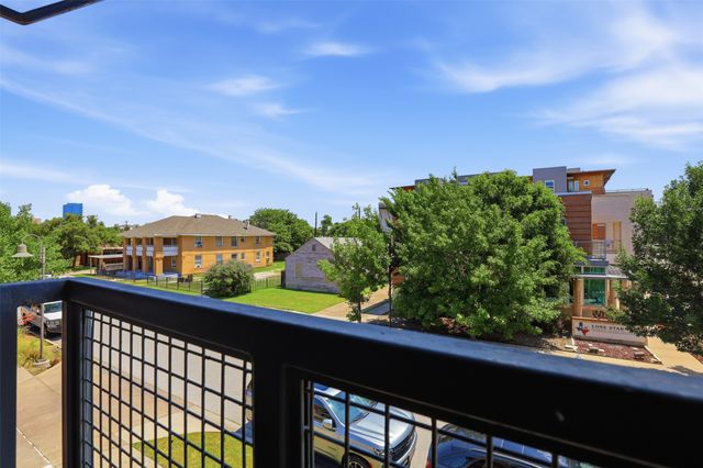 928 Lipscomb Street 204, Fort Worth, TX 76104