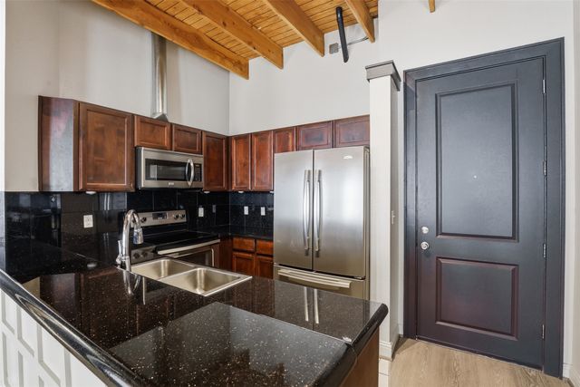 928 Lipscomb Street 204, Fort Worth, TX 76104