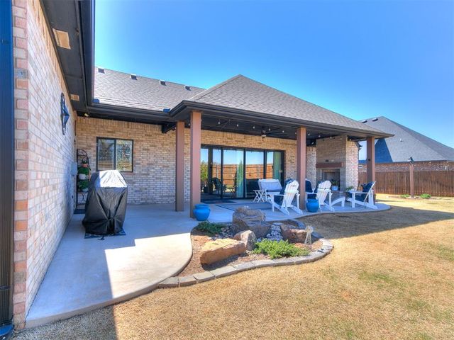 4820 Mustang Park Boulevard, Mustang, OK 73064