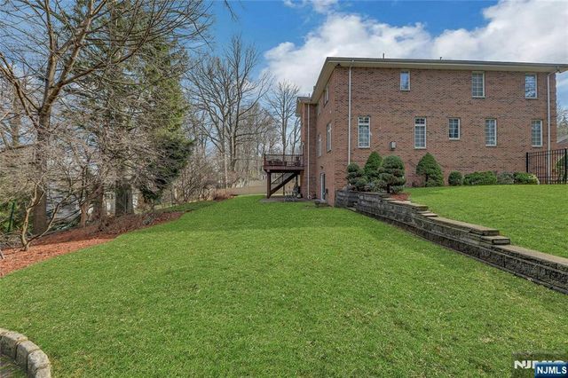 411 Fairway Drive, Leonia, NJ 07605