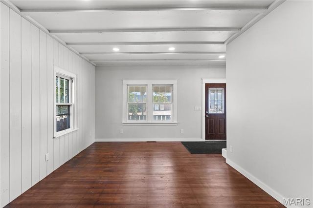 209 W Saint Louis Avenue, East Alton, IL 62024