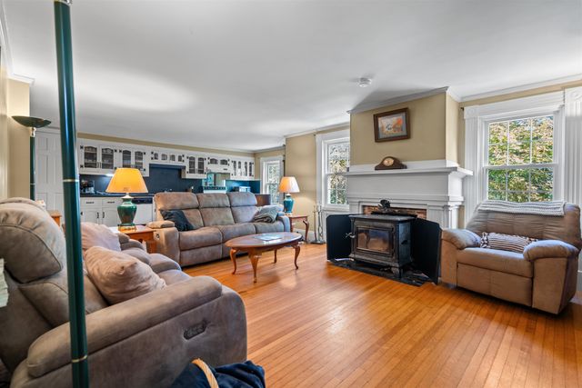 447 Center Road, Hillsborough, NH 03244