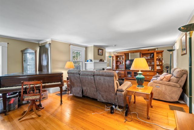 447 Center Road, Hillsborough, NH 03244