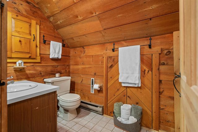 447 Center Road, Hillsborough, NH 03244