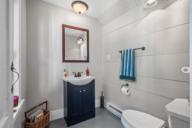 447 Center Road, Hillsborough, NH 03244