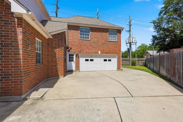 7006 Centre Grove Drive, Houston, TX 77069