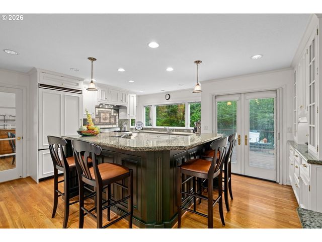 6576 Sw BOUNDARY St, Portland, OR 97225