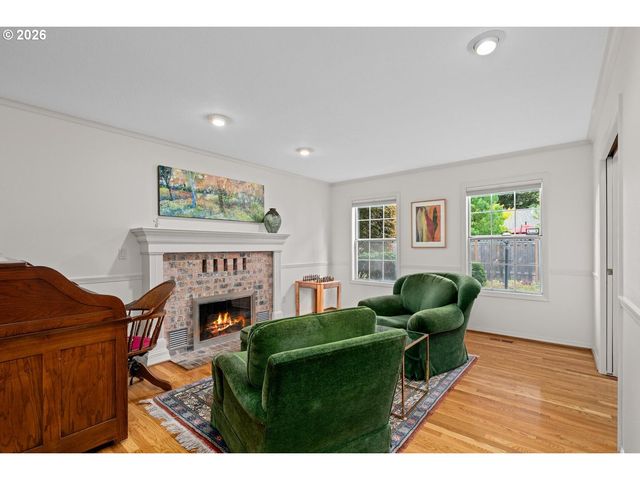 6576 Sw BOUNDARY St, Portland, OR 97225