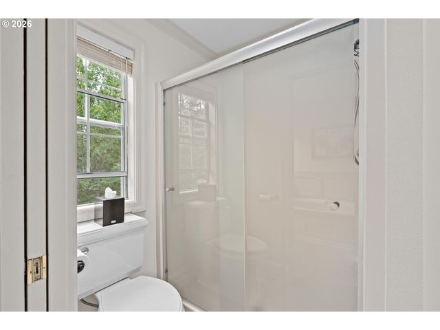6576 Sw BOUNDARY St, Portland, OR 97225