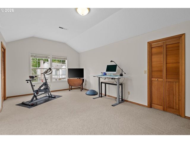 6576 Sw BOUNDARY St, Portland, OR 97225