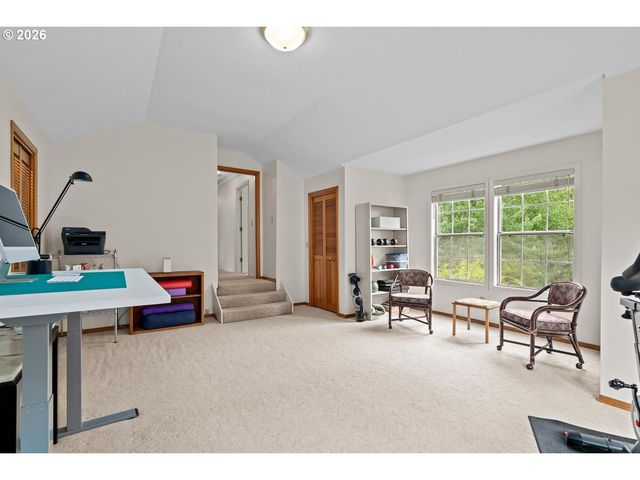 6576 Sw BOUNDARY St, Portland, OR 97225