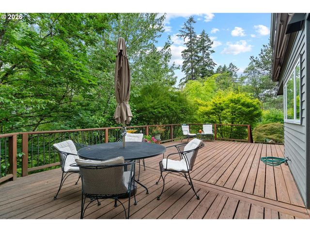 6576 Sw BOUNDARY St, Portland, OR 97225