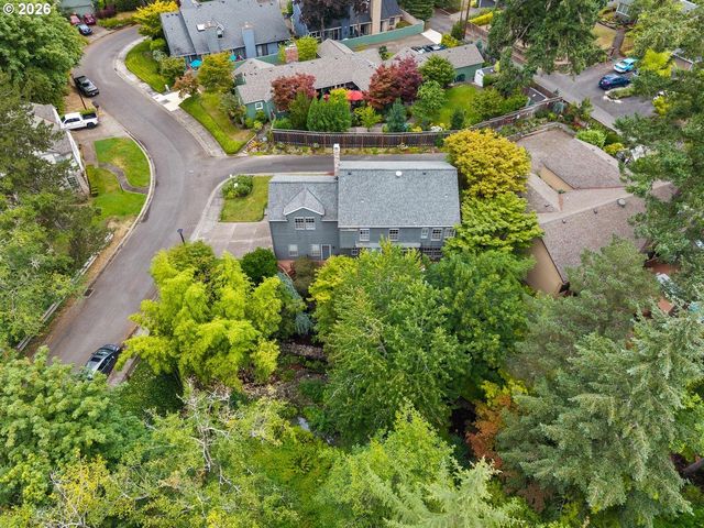 6576 Sw BOUNDARY St, Portland, OR 97225