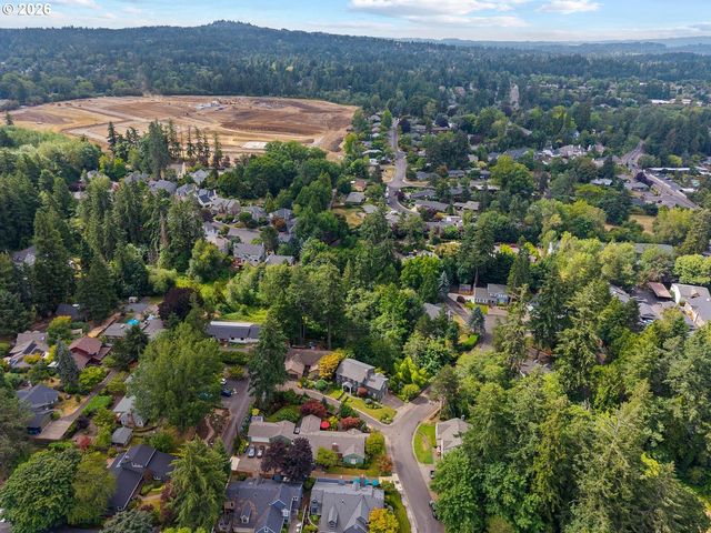 6576 Sw BOUNDARY St, Portland, OR 97225